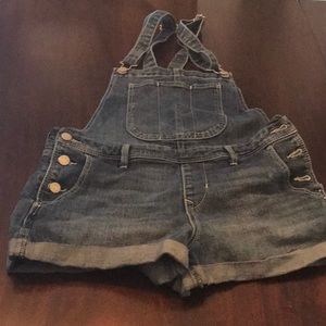 Short overalls
